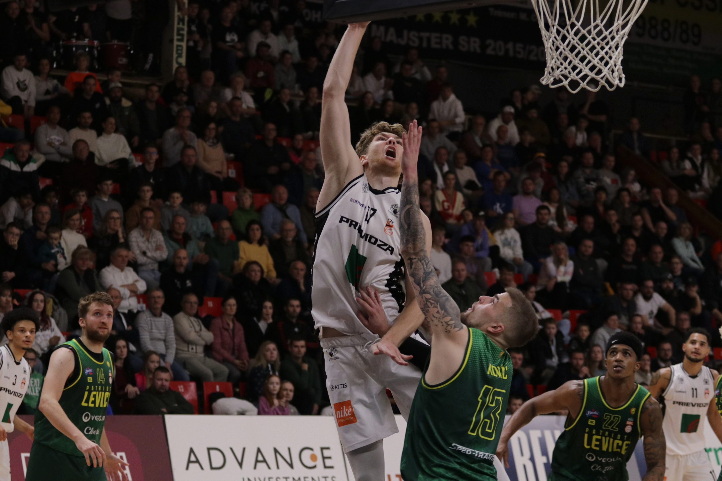 Basketbalové divadlo s trpkým koncom o jediný bod