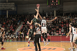 BC Prievidza– MBK Handlová 77:67 (foto: Ladislav Szibilla)