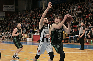 BC Prievidza– MBK Handlová 77:67 (foto: Ladislav Szibilla)