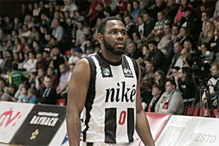 BC Prievidza– MBK Handlová 77:67 (foto: Ladislav Szibilla)