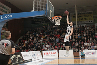 BC Prievidza– MBK Handlová 77:67 (foto: Ladislav Szibilla)