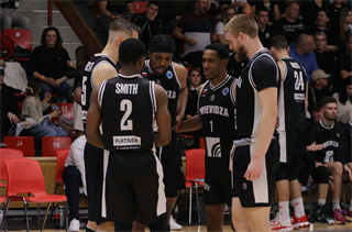 Európsky pohár FIBA: BC Prievidza - Surne Bilbao Basket 61:84 (Foto Ladislav Szibilla)	