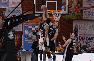 Európsky pohár FIBA: BC Prievidza - Surne Bilbao Basket 61:84 (Foto Ladislav Szibilla)	