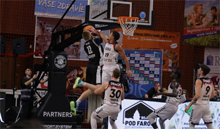 Európsky pohár FIBA: BC Prievidza - Surne Bilbao Basket 61:84 (Foto Ladislav Szibilla)	