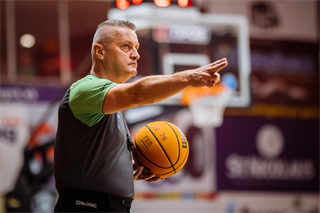 8. kolo TIPOS SBL: BC Prievidza : Slávia SPU Nitra 73:66 (Vladimír Králik)	