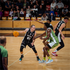 8. kolo TIPOS SBL: BC Prievidza : Slávia SPU Nitra 73:66 (Vladimír Králik)	