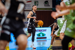 8. kolo TIPOS SBL: BC Prievidza : Slávia SPU Nitra 73:66 (Vladimír Králik)	