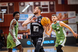 8. kolo TIPOS SBL: BC Prievidza : Slávia SPU Nitra 73:66 (Vladimír Králik)	