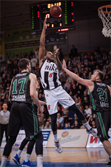 BC Prievidza– MBK Handlová 77:67 (foto: Vladimír Králik)