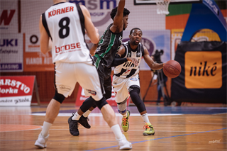 BC Prievidza– MBK Handlová 77:67 (foto: Vladimír Králik)