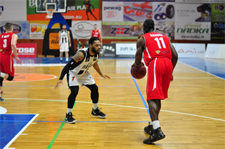 BC Prievidza - MBK Rieker Com-Therm Komárno 83:71 (foto: Barbora Bařinová)