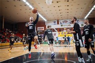9. kolo TIPOS SBL: BC Prievidza - Nitra Blue Wings 63:80 (Vladimír Králik)