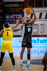 10. kolo TIPOS SBL: BC Prievidza - Inter Bratislava 81:83 (Vladimír Králik)	