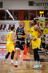 10. kolo TIPOS SBL: BC Prievidza - Inter Bratislava 81:83 (Vladimír Králik)	