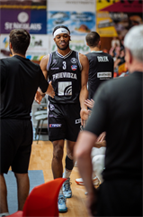10. kolo TIPOS SBL: BC Prievidza - Inter Bratislava 81:83 (Vladimír Králik)	