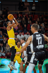 10. kolo TIPOS SBL: BC Prievidza - Inter Bratislava 81:83 (Vladimír Králik)	