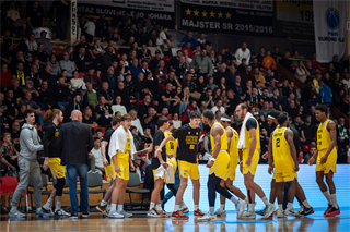 10. kolo TIPOS SBL: BC Prievidza - Inter Bratislava 81:83 (Vladimír Králik)	