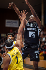 10. kolo TIPOS SBL: BC Prievidza - Inter Bratislava 81:83 (Vladimír Králik)	