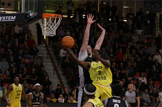 10. kolo TIPOS SBL: BC Prievidza - Inter Bratislava 81:83 (Ladislav Szibilla)