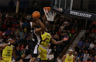 10. kolo TIPOS SBL: BC Prievidza - Inter Bratislava 81:83 (Ladislav Szibilla)