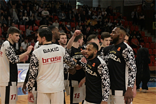 BC Prievidza- MBK Rieker Com-Therm Komárno 81:61 (foto: Ladislav Szibilla)