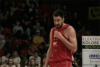 BC Prievidza- MBK Rieker Com-Therm Komárno 81:61 (foto: Ladislav Szibilla)
