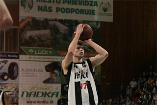 BC Prievidza- MBK Rieker Com-Therm Komárno 81:61 (foto: Ladislav Szibilla)