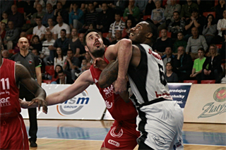 BC Prievidza- MBK Rieker Com-Therm Komárno 81:61 (foto: Ladislav Szibilla)
