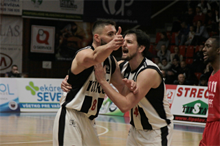 BC Prievidza- MBK Rieker Com-Therm Komárno 81:61 (foto: Ladislav Szibilla)