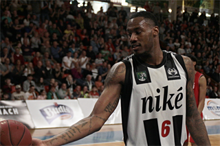 BC Prievidza- MBK Rieker Com-Therm Komárno 81:61 (foto: Ladislav Szibilla)
