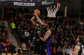 14. kolo TIPOS SBL: BC Prievidza - Iskra Svit 114:62 (Ladislav Szibilla)	