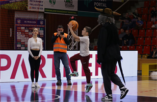 14. kolo TIPOS SBL: BC Prievidza - Iskra Svit 114:62 (Ladislav Szibilla)	