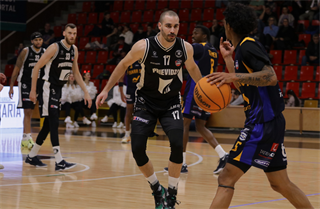 14. kolo TIPOS SBL: BC Prievidza - Iskra Svit 114:62 (Ladislav Szibilla)	