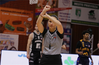 14. kolo TIPOS SBL: BC Prievidza - Iskra Svit 114:62 (Ladislav Szibilla)	