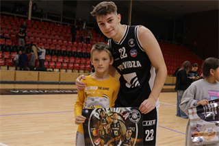 14. kolo TIPOS SBL: BC Prievidza - Iskra Svit 114:62 (Ladislav Szibilla)	