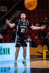 12. kolo TIPOS SBL: BC Prievidza - Patrioti Levice 72:77 (Vladimír Králik)	