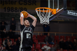 12. kolo TIPOS SBL: BC Prievidza - Patrioti Levice 72:77 (Vladimír Králik)	