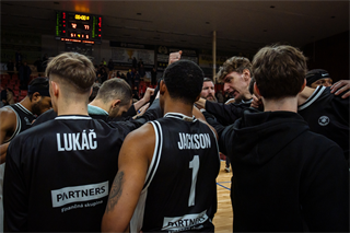 12. kolo TIPOS SBL: BC Prievidza - Patrioti Levice 72:77 (Vladimír Králik)	