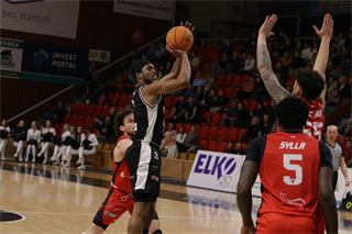 16. kolo TIPOS SBL: BC Prievidza - BC Komárno 104:102 (Ladislav Szibilla)