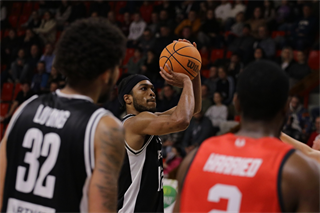 16. kolo TIPOS SBL: BC Prievidza - BC Komárno 104:102 (Ladislav Szibilla)