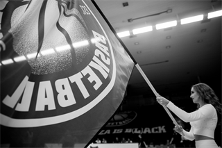 16. kolo TIPOS SBL: BC Prievidza - BC Komárno 104:102 (Vladimír Králik)