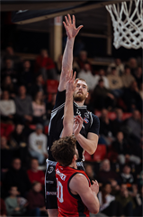 16. kolo TIPOS SBL: BC Prievidza - BC Komárno 104:102 (Vladimír Králik)