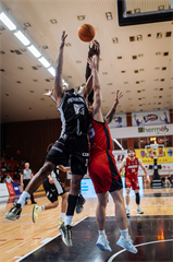 16. kolo TIPOS SBL: BC Prievidza - BC Komárno 104:102 (Vladimír Králik)