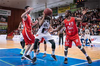 BC Prievidza-MBK Rieker Com-Therm Komárno 103:81  (foto: Vladimír Králik)