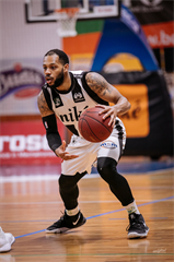 BC Prievidza-MBK Rieker Com-Therm Komárno 103:81  (foto: Vladimír Králik)