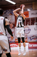 BC Prievidza-MBK Rieker Com-Therm Komárno 103:81  (foto: Vladimír Králik)