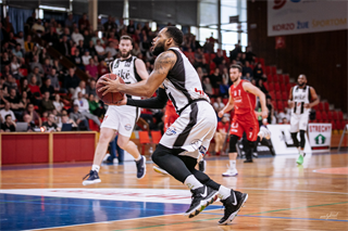 BC Prievidza-MBK Rieker Com-Therm Komárno 103:81  (foto: Vladimír Králik)