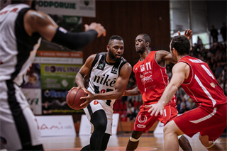 BC Prievidza-MBK Rieker Com-Therm Komárno 103:81  (foto: Vladimír Králik)