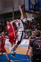 BC Prievidza-MBK Rieker Com-Therm Komárno 103:81  (foto: Vladimír Králik)