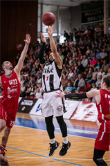 BC Prievidza-MBK Rieker Com-Therm Komárno 103:81  (foto: Vladimír Králik)